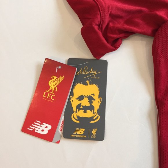 NWT Liverpool's Chamberlain Signed Jersey - Sz M - Picture 5 of 10